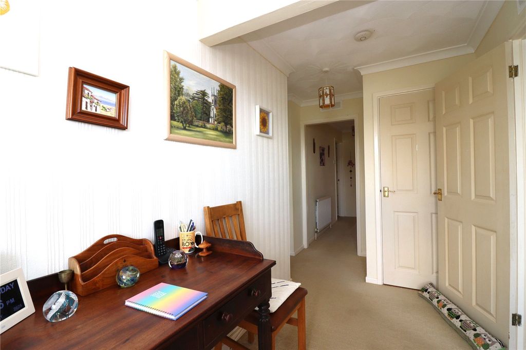 Property photo 2 of 18 Picture No. 16