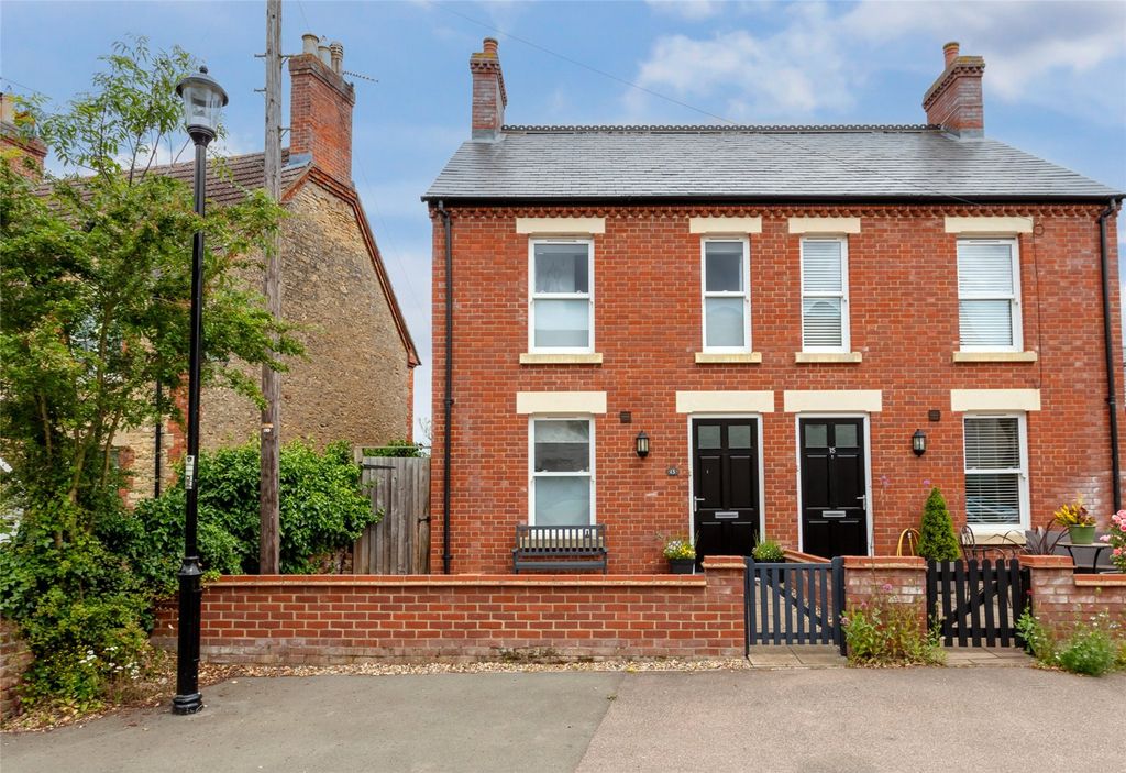 Property photo 1 of 18 Picture No. 24