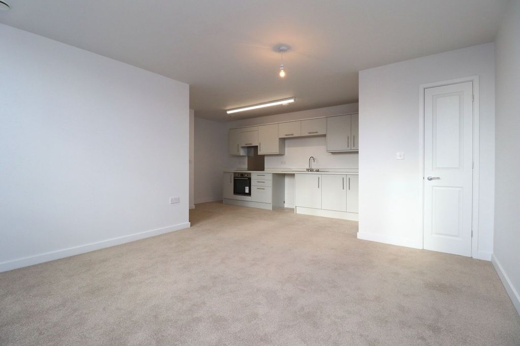 Property photo 2 of 7 Photo 7