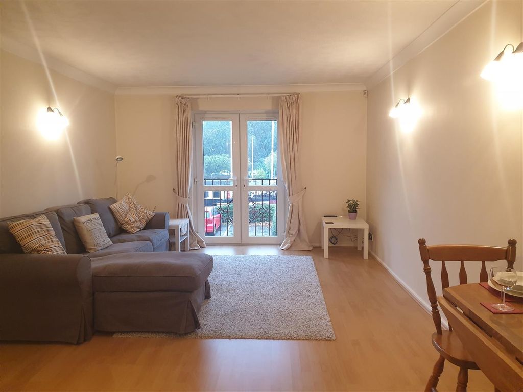 Property photo 2 of 5