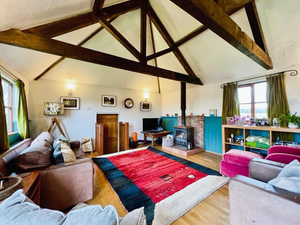 Property photo 3 of 19