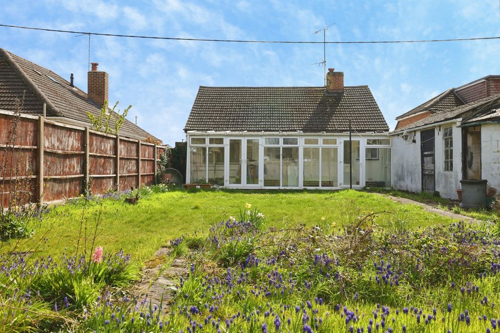 Property photo 2 of 19