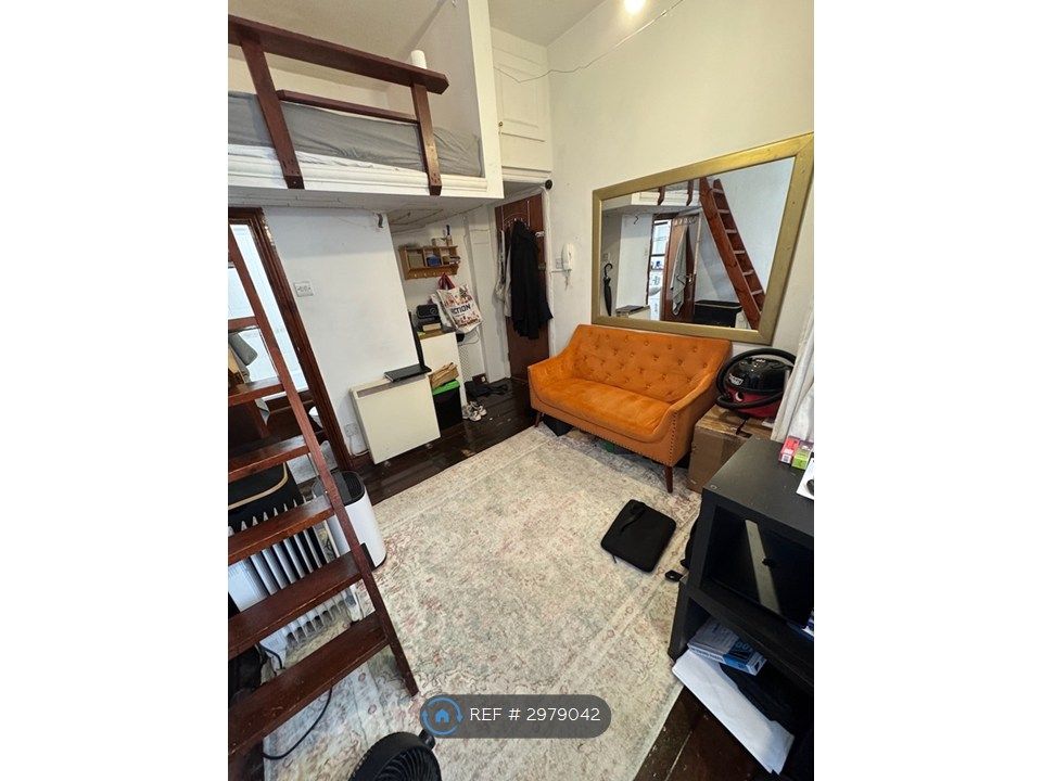 Property photo 1 of 18 Living Area