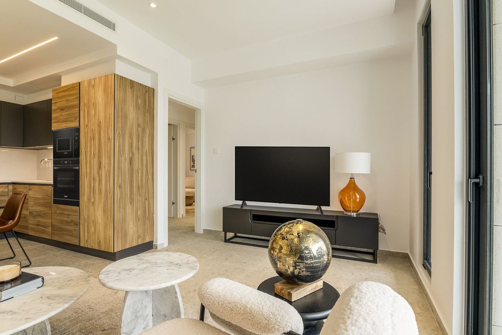 Property photo 3 of 15