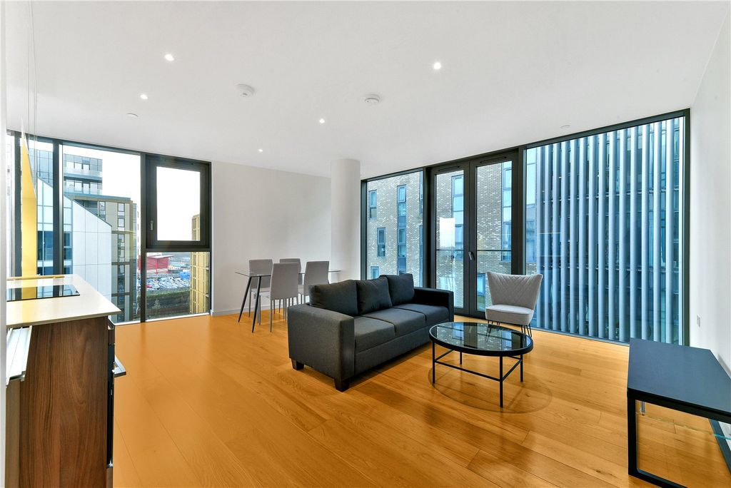 Property photo 2 of 11 Reception Room