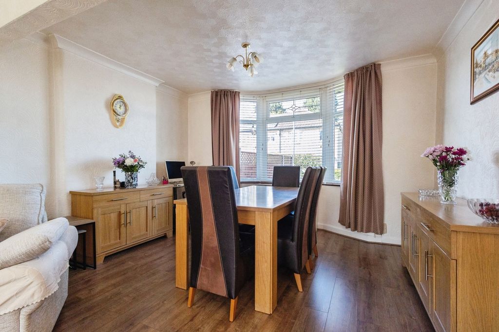 Property photo 3 of 21 Pbox-Img.Jpg