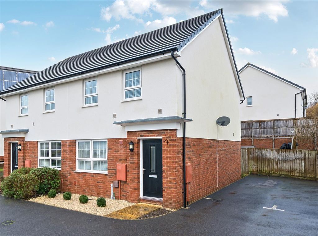 Property photo 1 of 20 Leypark - Copy.Jpg