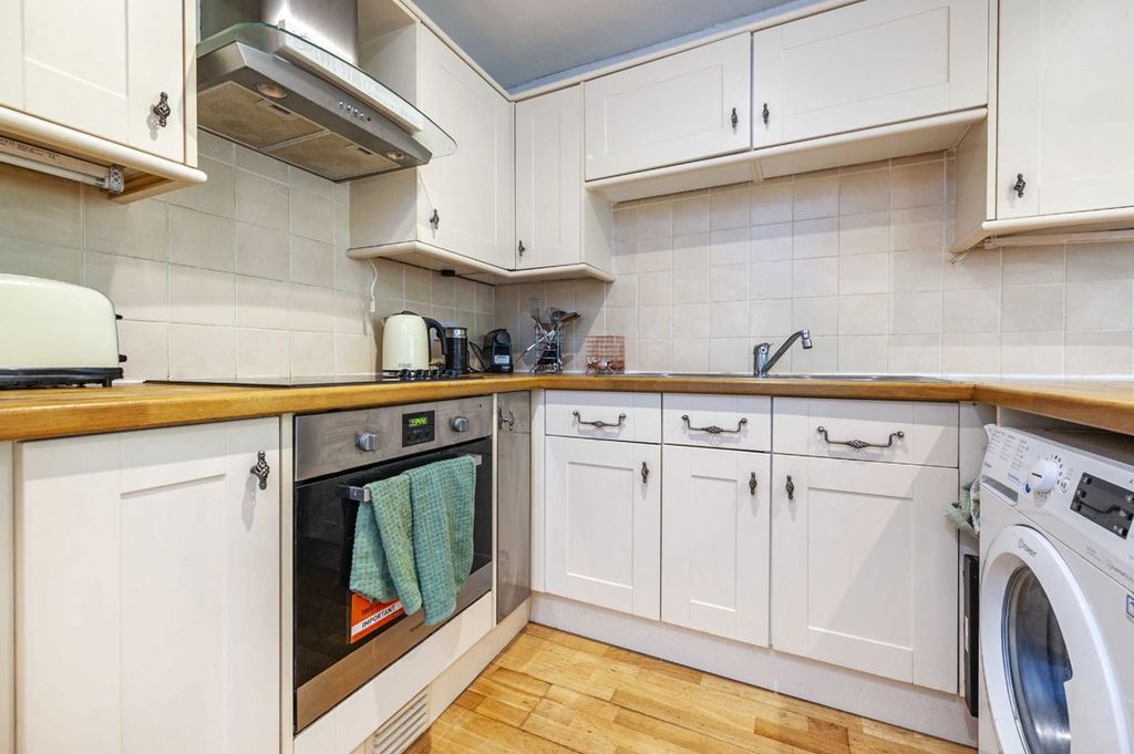Property photo 1 of 3