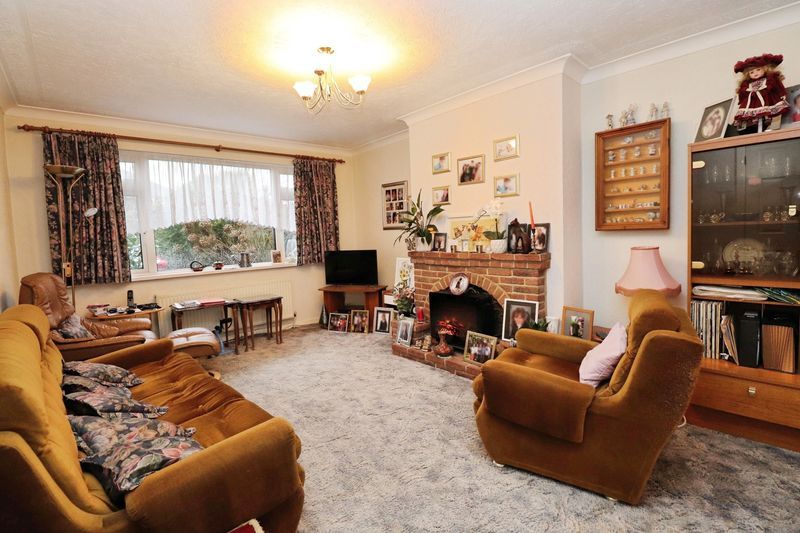 Property photo 3 of 9 Photo 6