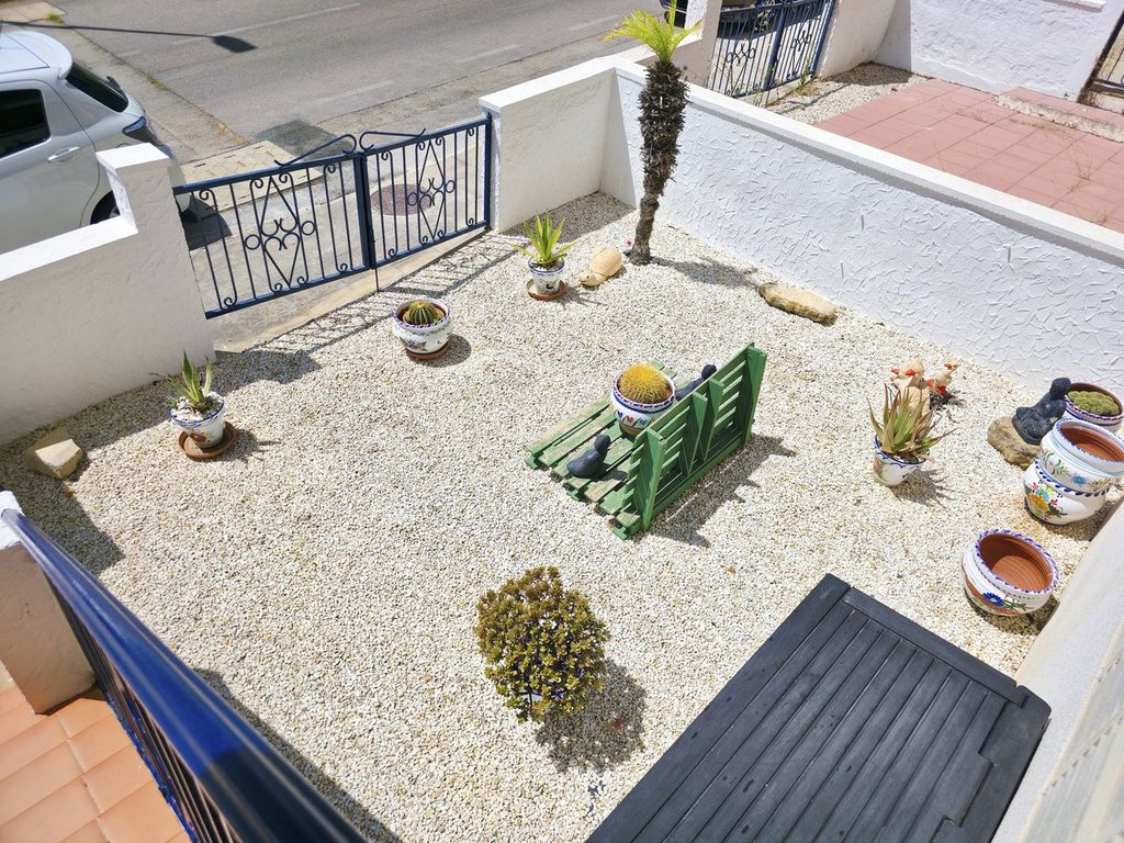 Property photo 2 of 43