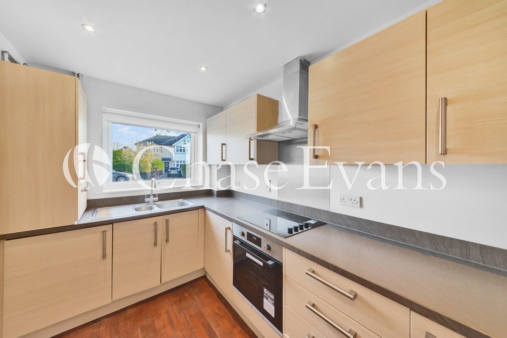 Property photo 1 of 20 Kitchen