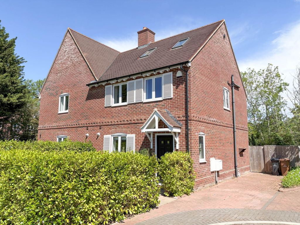 Property photo 1 of 18