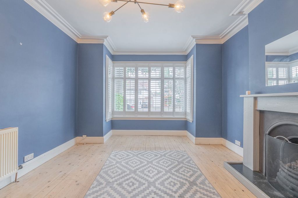 Property photo 3 of 24