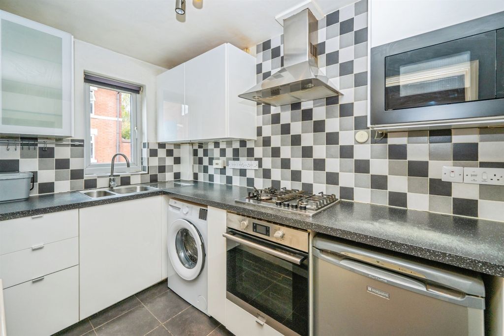 Property photo 2 of 19