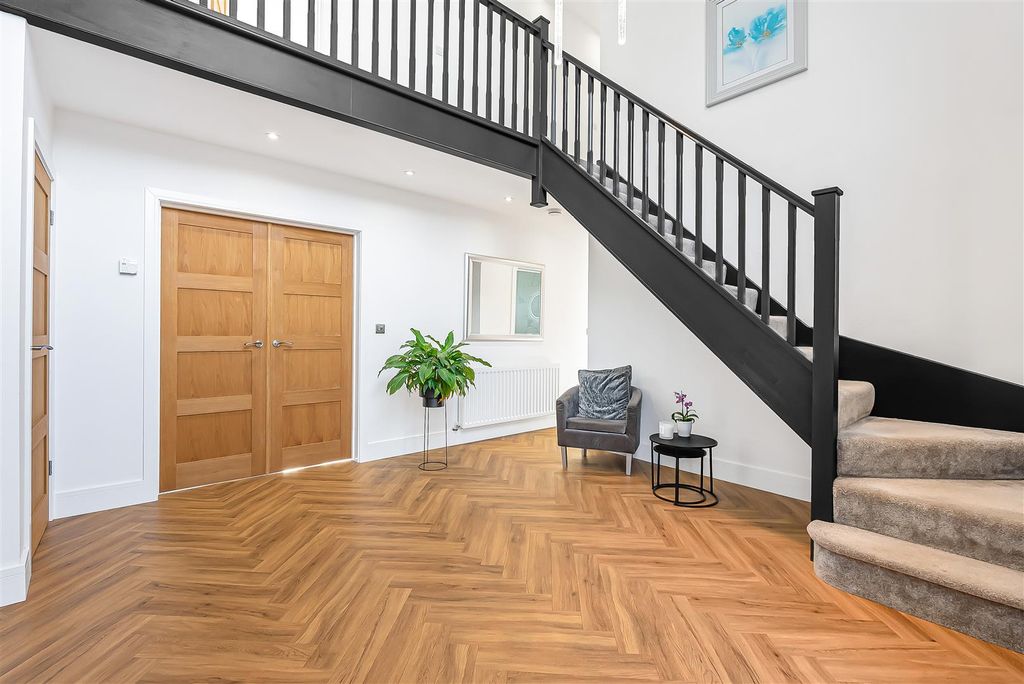 Property photo 2 of 29 22_68192.Jpg