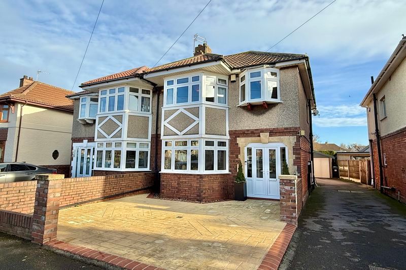 Property photo 1 of 32 Frontage