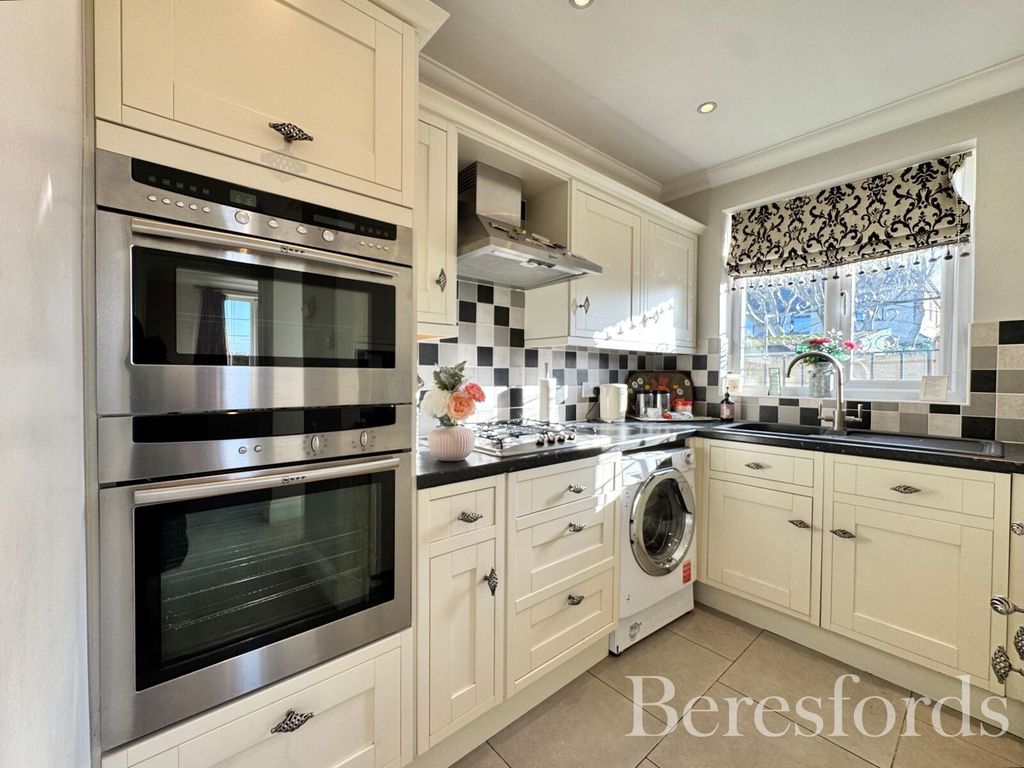 Property photo 3 of 20 Picture No. 19