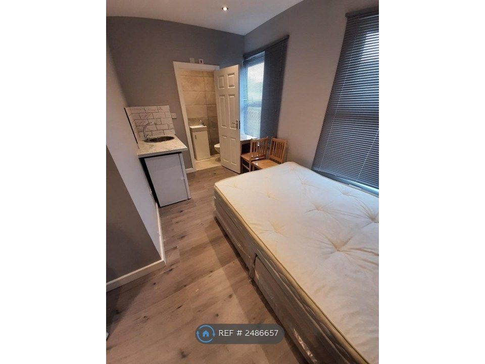 Property photo 3 of 27