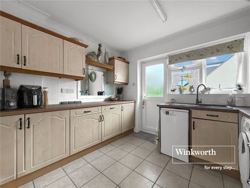 Property photo 2 of 13 Picture No. 12