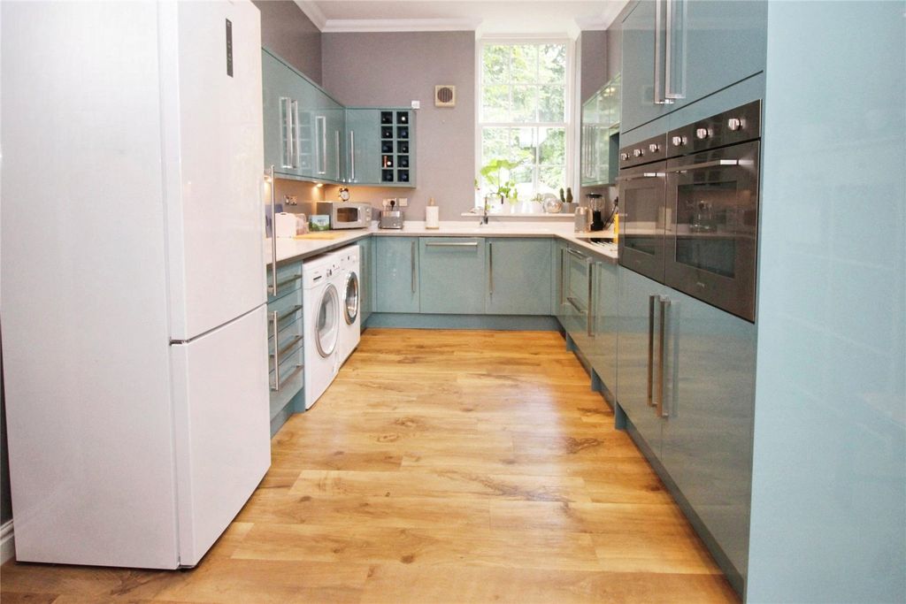 Property photo 2 of 17 Kitchen