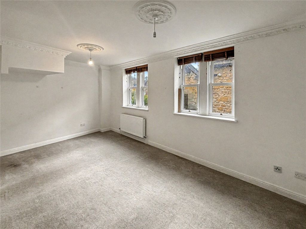 Property photo 3 of 9 Picture No. 18