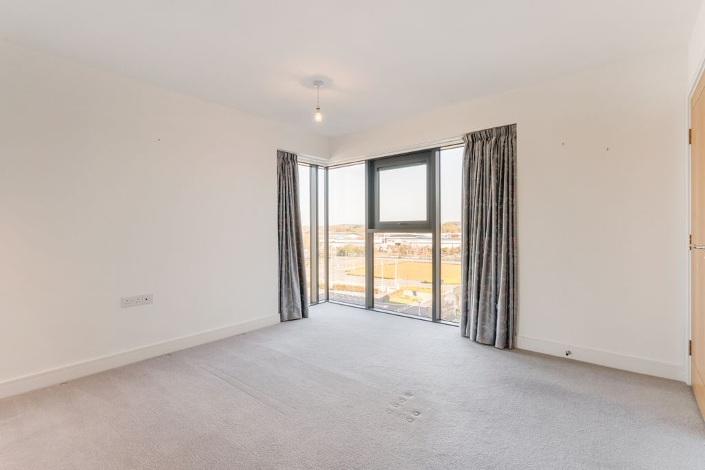 Additional image 5 of 2 bed flat to rentKingman Way, Newbury RG14