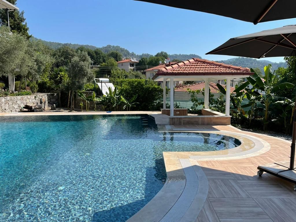 Property photo 3 of 21 Expansive Family Villa In Koycegiz, Dalyan-Outside Bar