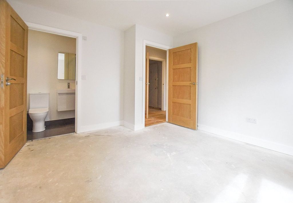 Property photo 3 of 9 Picture No. 22