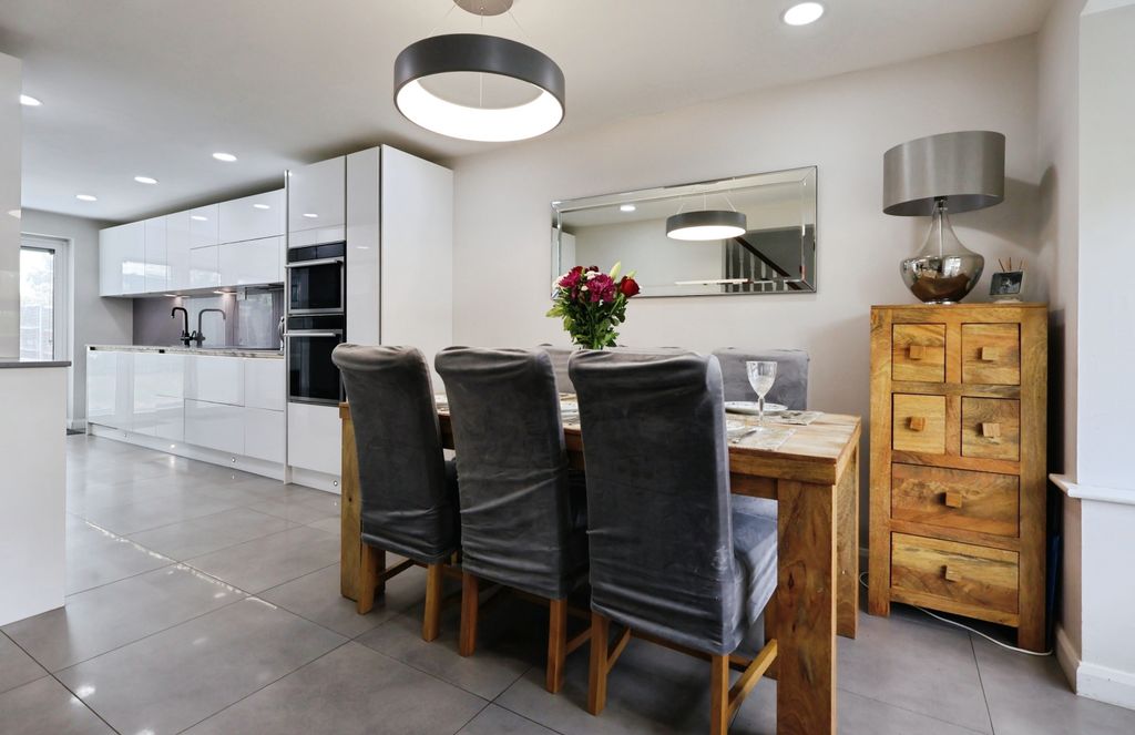 Property photo 2 of 44