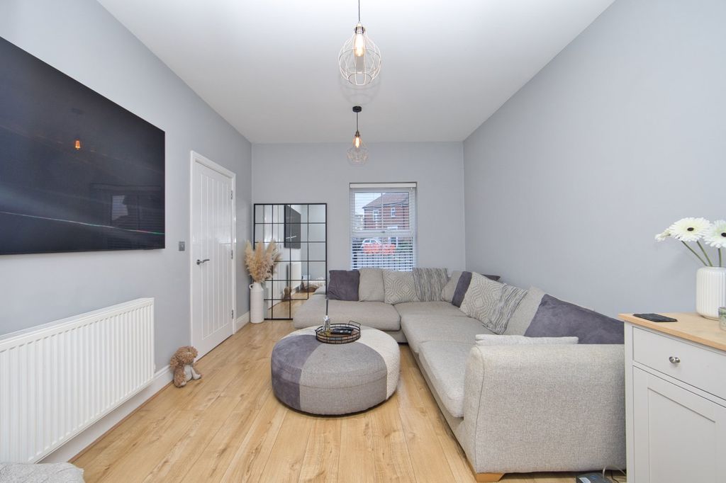 Property photo 2 of 12 Picture 2