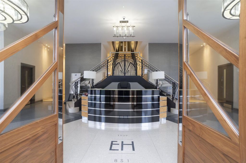 Property photo 3 of 30