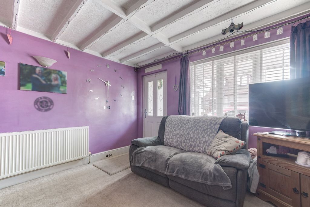 Property photo 3 of 17 Picture No. 16