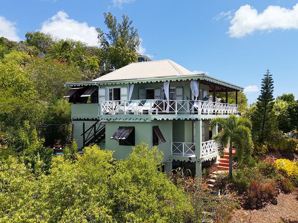 Property photo 2 of 37