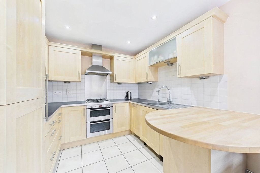 Property photo 2 of 10 Picture No. 15