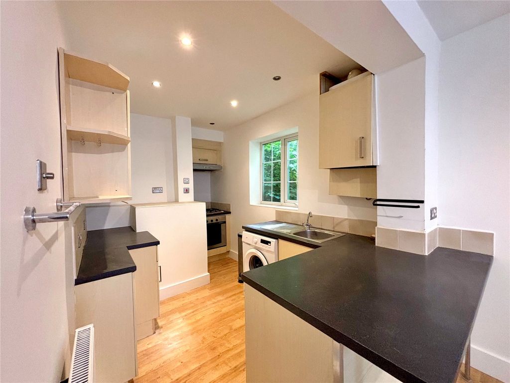 Property photo 3 of 8 Picture No. 16