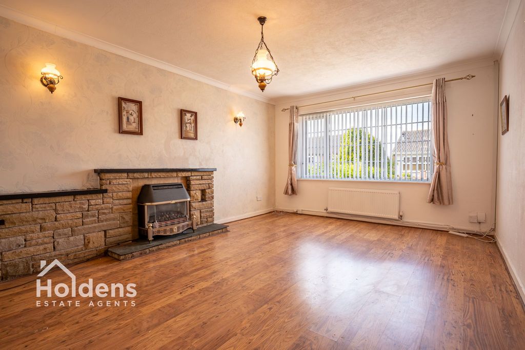 Property photo 2 of 19