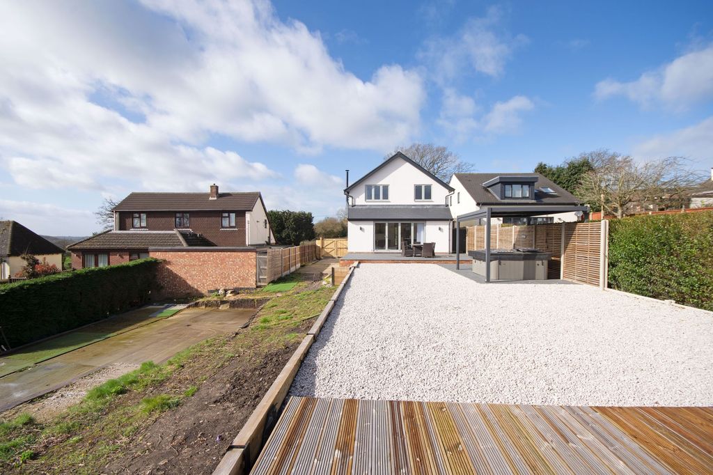 Property photo 2 of 35