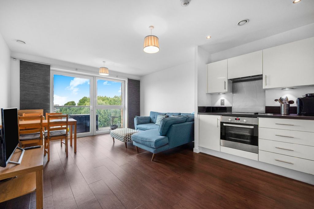 Property photo 1 of 10