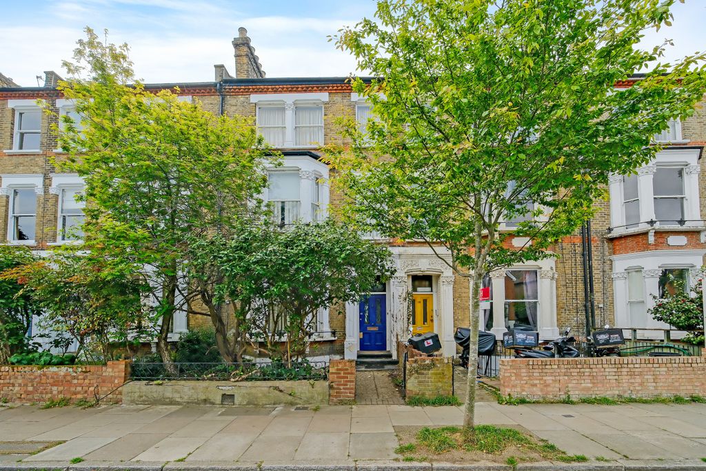 Property photo 1 of 11
