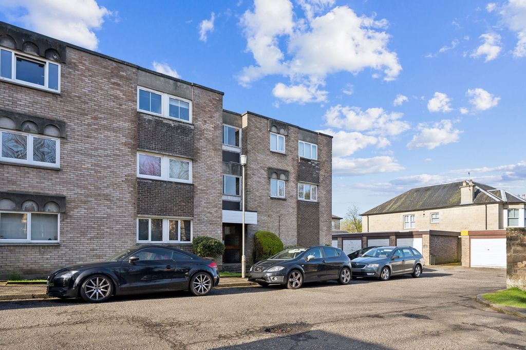 Property photo 2 of 26