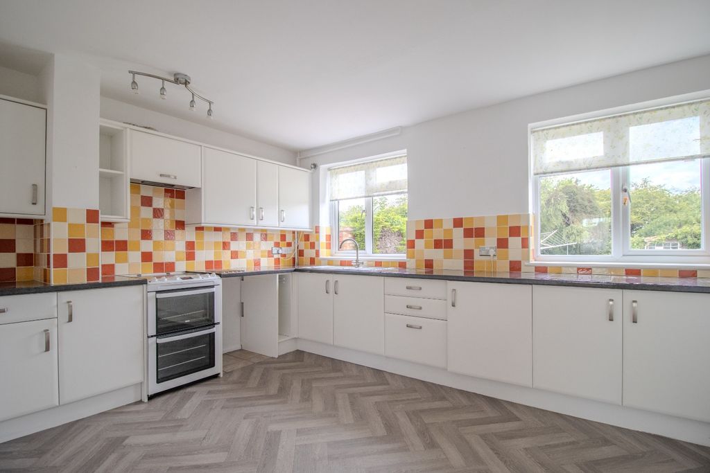 Property photo 2 of 17 5254594