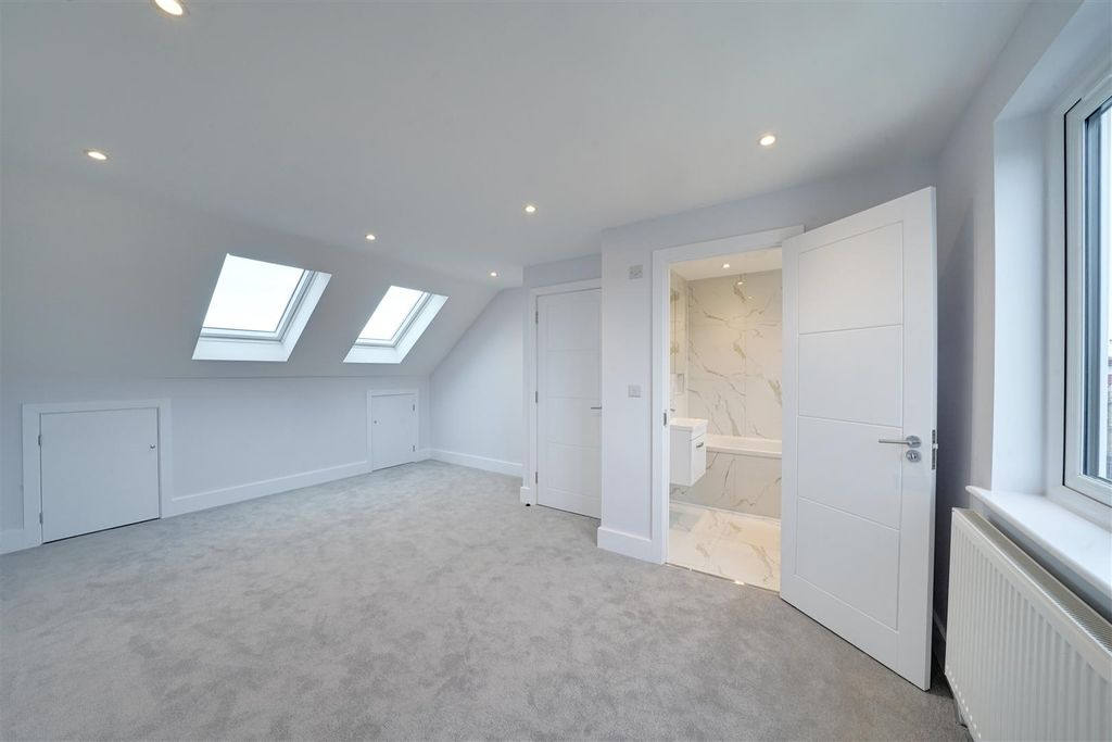 Property photo 2 of 22 Dsc00465-Dsc00469.Jpg