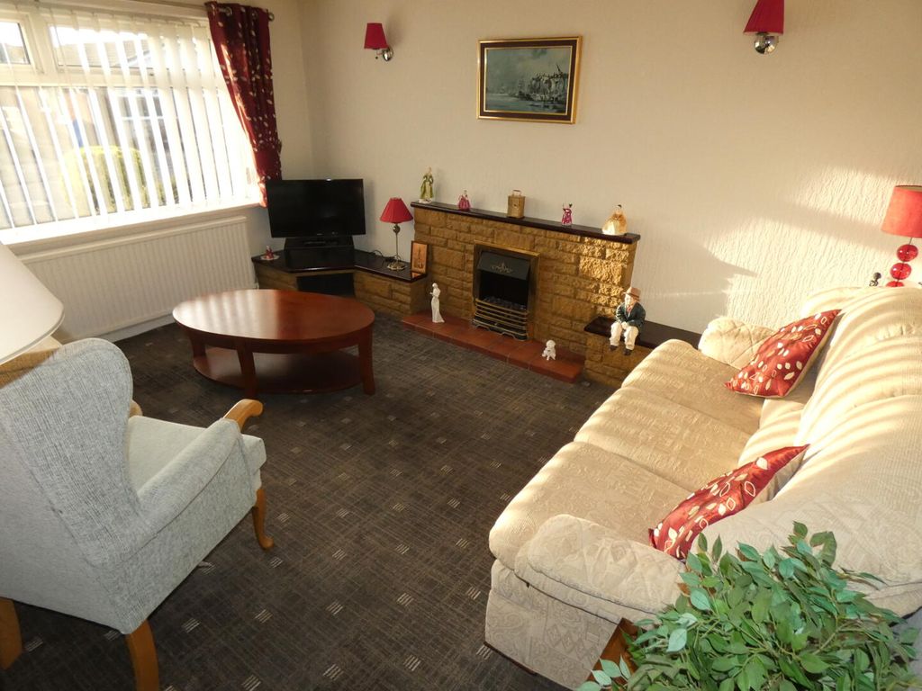 Property photo 3 of 15 Living Room