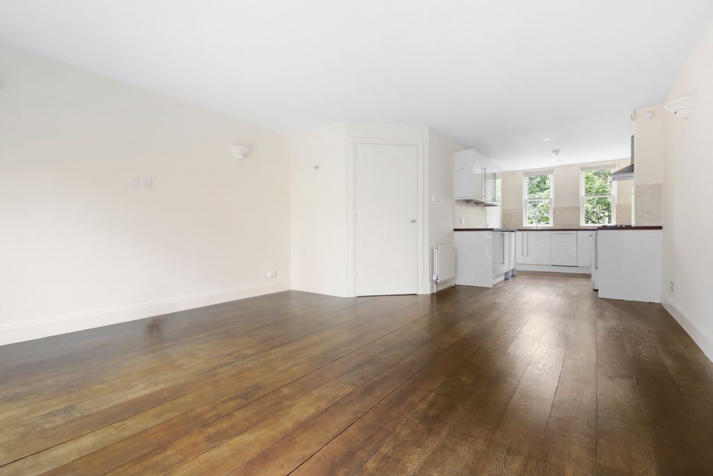 Property photo 2 of 15 Picture No. 30