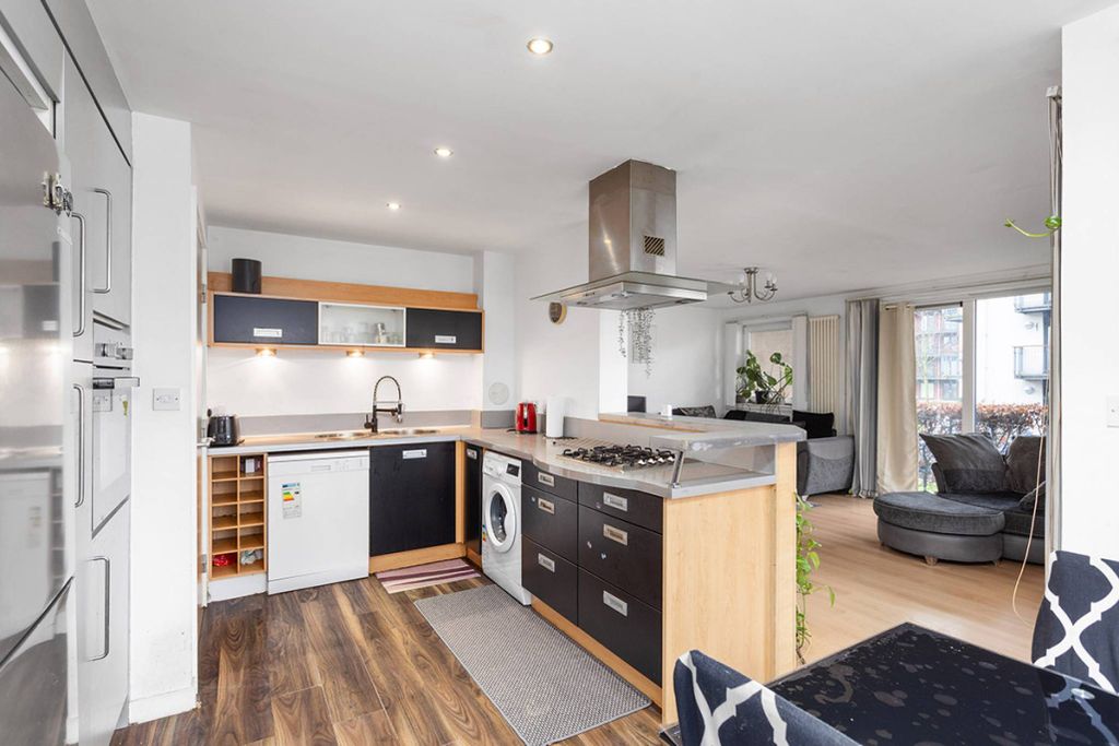 Property photo 3 of 19