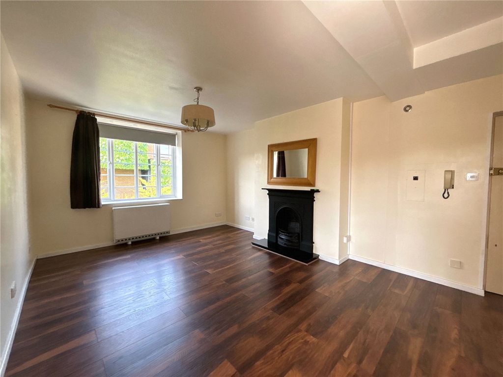 Property photo 3 of 29 Picture No. 11