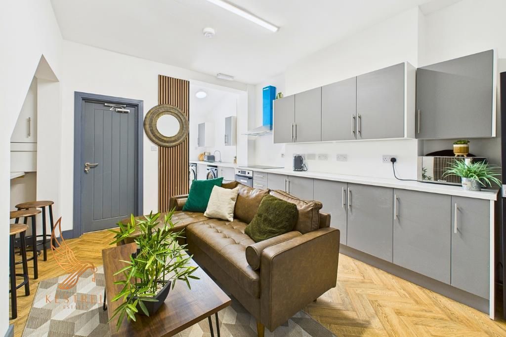 Property photo 1 of 9 35.Png