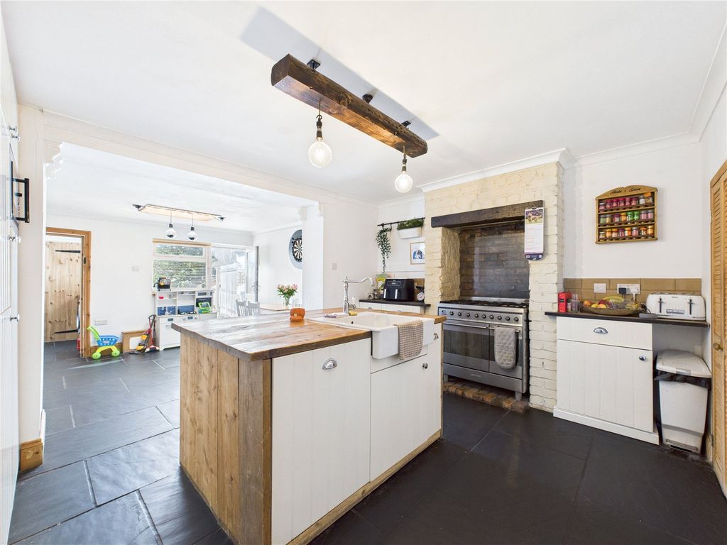 Property photo 1 of 17 Picture No. 08
