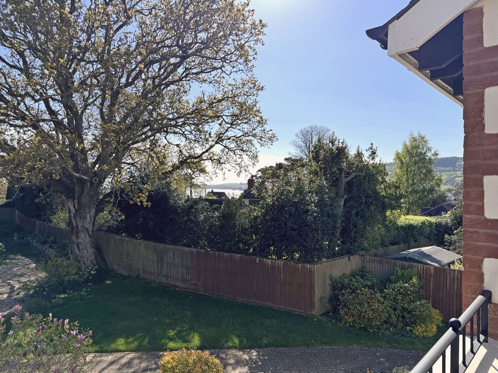 Property photo 2 of 16 Photo 16