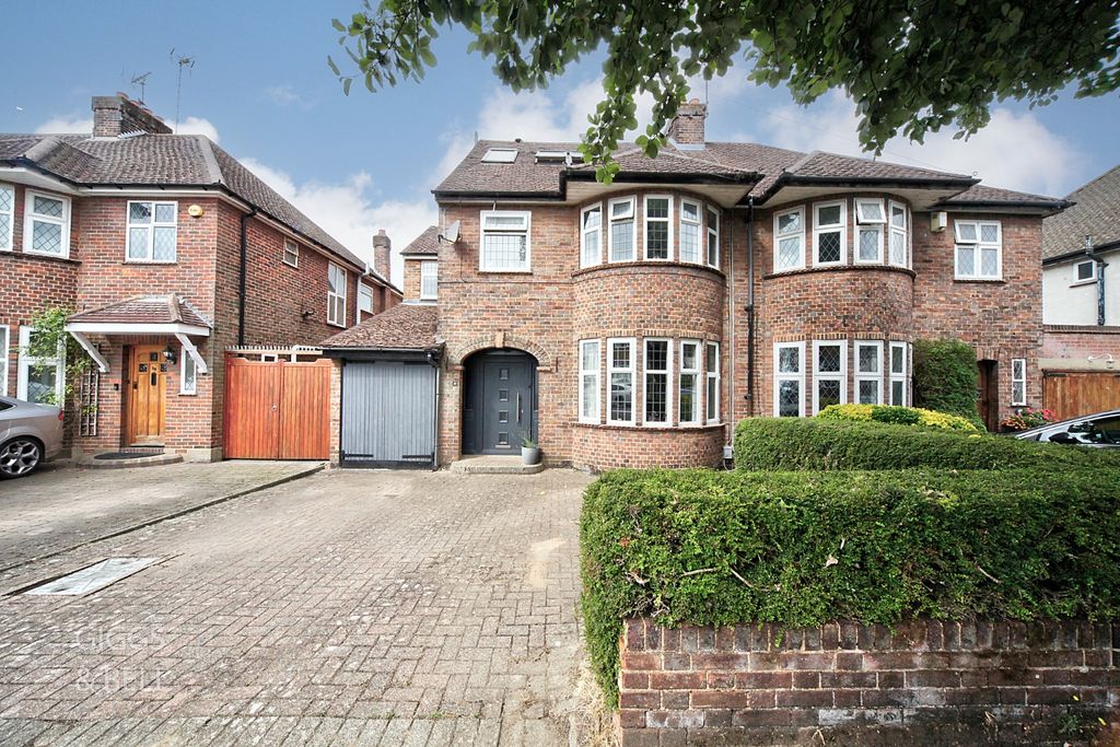 Property photo 1 of 31 4387971